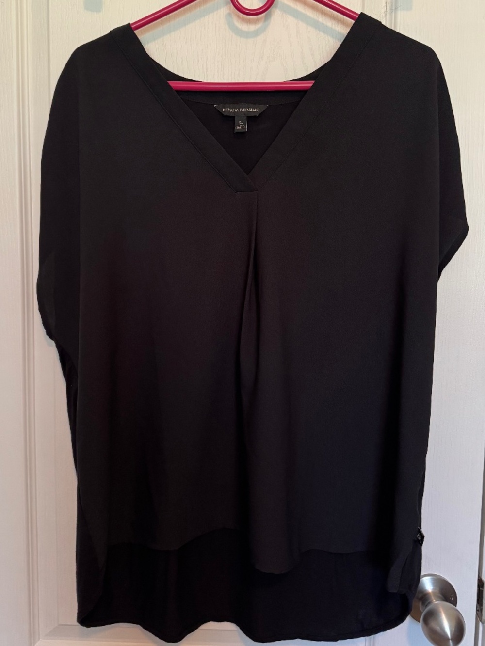 Banana Republic Black V-Neck Short Sleeve Pleated Top Crossover XL